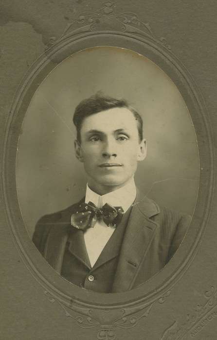 suit, man, history of Iowa, Portraits - Individual, bow tie, Olsson, Ann and Jons, Iowa, Iowa History, vest, Audubon, IA