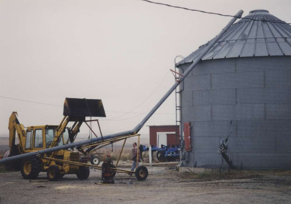 Farms, ford, Iowa History, Iowa, Blake, Gary, Motorized Vehicles, grain bin, tractor, silo, auger, Farming Equipment, history of Iowa, Hazleton, IA