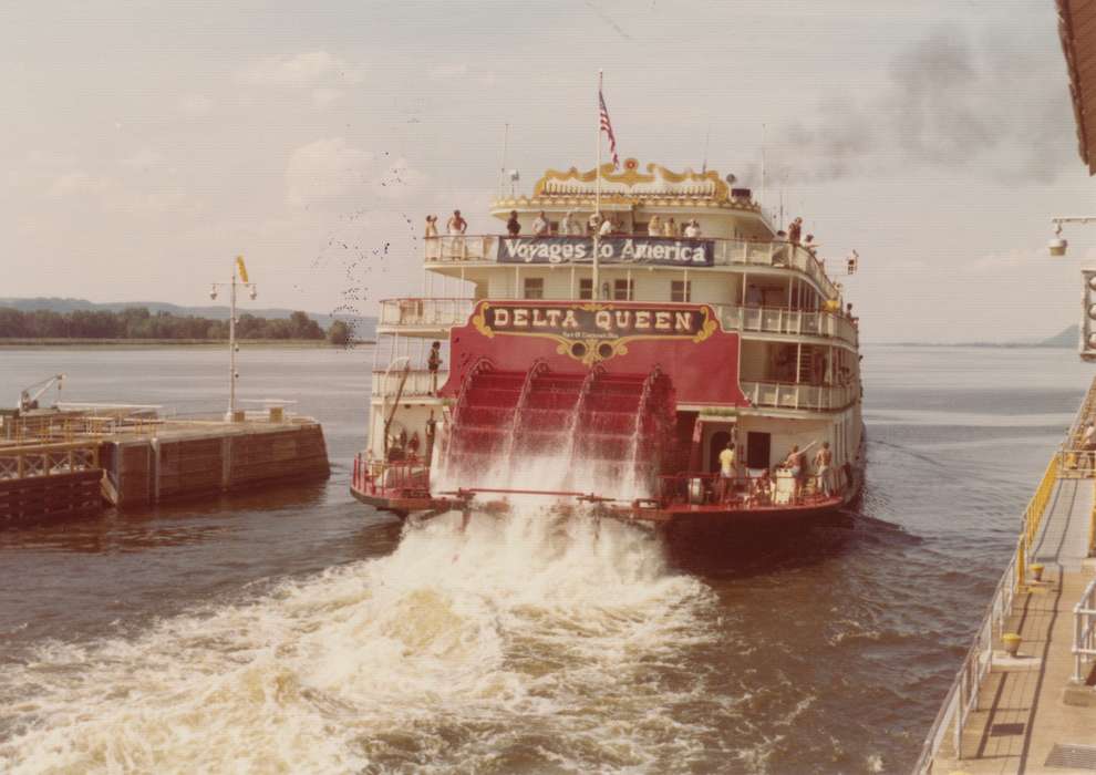 vessel, mississippi river, Iowa History, voyages to america, riverboat, Lakes, Rivers, and Streams, Zittergruen, Jenny, boat, history of Iowa, Motorized Vehicles, Guttenberg, IA, Iowa, delta queen
