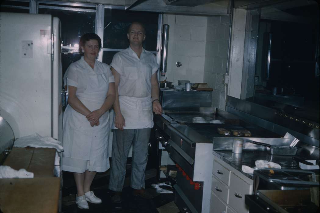 Portraits - Group, kitchen, grill, Iowa History, Businesses and Factories, Des Moines, IA, Labor and Occupations, Campopiano Von Klimo, Melinda, uniform, history of Iowa, apron, Iowa