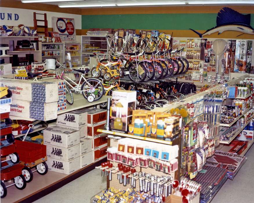 store, Iowa History, Ottumwa, IA, bicycle, Businesses and Factories, Iowa, Lemberger, LeAnn, wagon, hardware store, history of Iowa