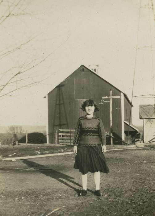 Barns, Iowa, Peck, Dona, Children, Iowa History, Elgin, IA, socks, dress, history of Iowa