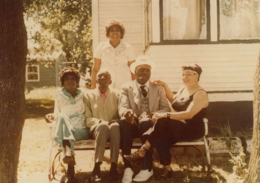Homes, Portraits - Group, african american, Iowa History, Iowa, Moore, Doris, People of Color, bench, Leisure, Waterloo, IA, history of Iowa