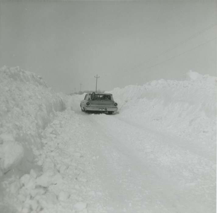 snow, car, North Washington, IA, Glaser, Joseph, Iowa History, Winter, station wagon, history of Iowa, Motorized Vehicles, Iowa