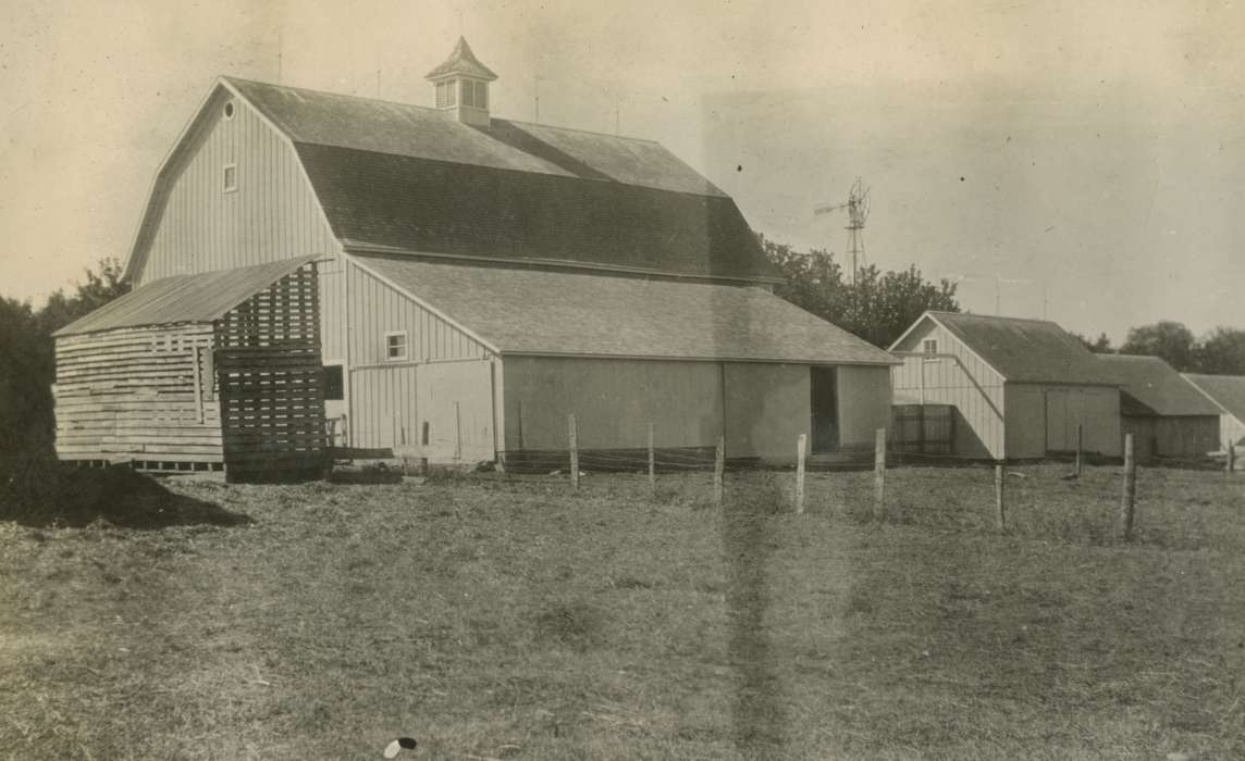 Barns, Iowa History, Farms, history of Iowa, Iowa, Mortenson, Jill, Macey, IA