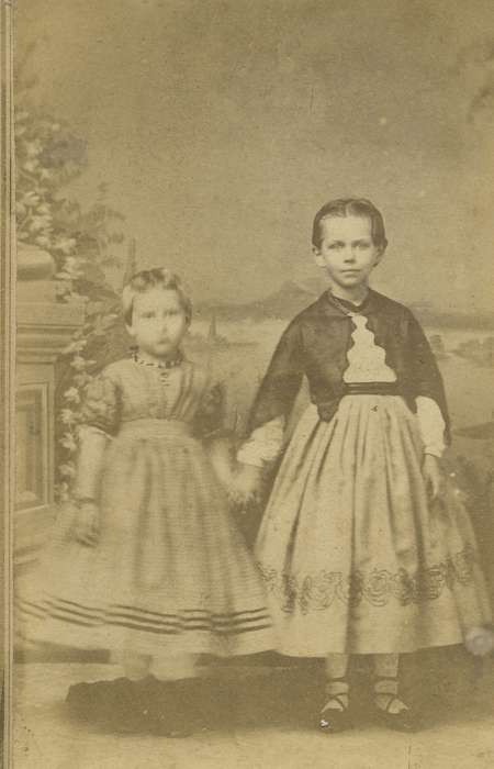girls, Iowa, Children, dresses, Olsson, Ann and Jons, Portraits - Individual, IA, Winter, history of Iowa, Iowa History