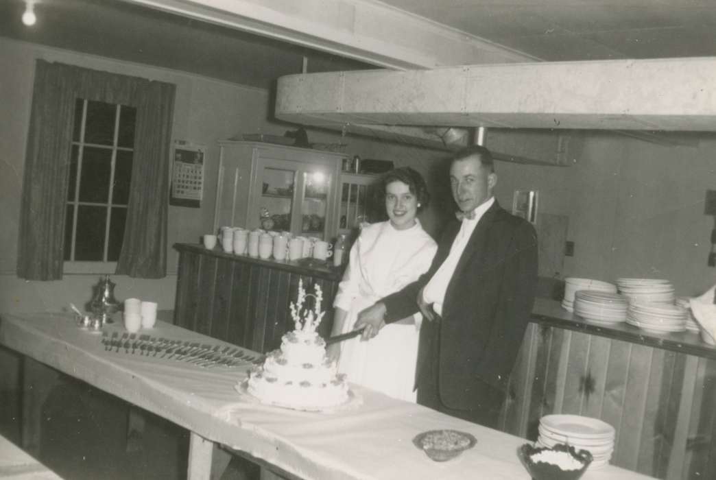 Weddings, Curtis, Shirley, Iowa, Iowa History, Manchester, IA, Portraits - Group, history of Iowa, groom, bride, cake