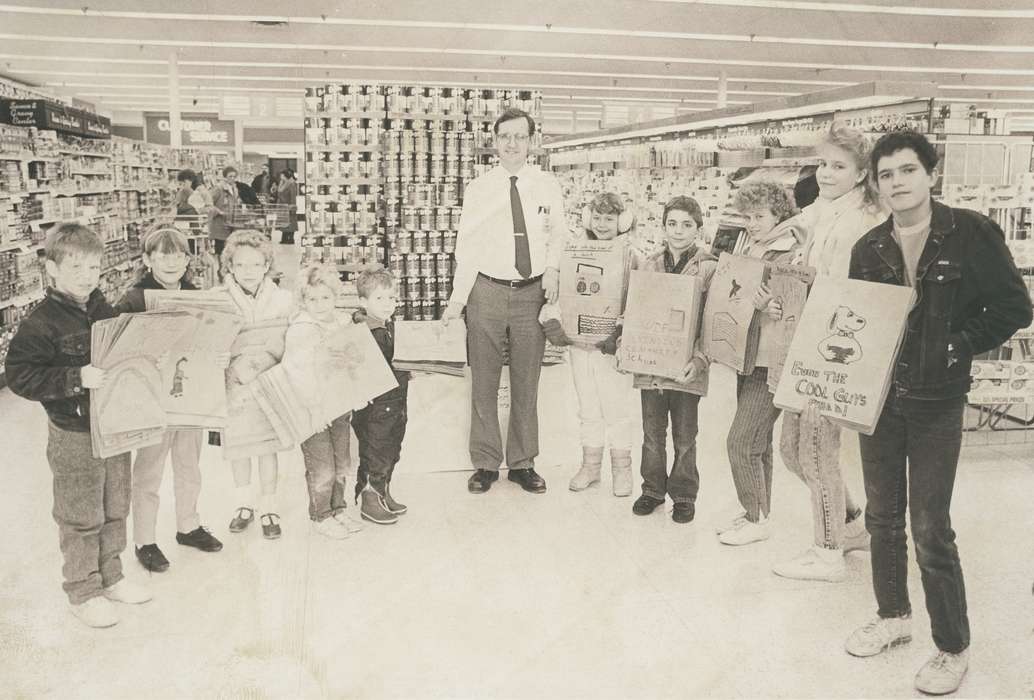 grocery store, Plainfield, IA, children, Waverly Public Library, drawing, Children, Schools and Education, Iowa History, art, Portraits - Group, Iowa, history of Iowa, Businesses and Factories
