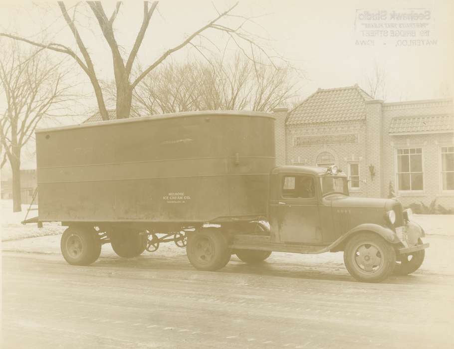 O'Brink, Lisa, headlight, Iowa, Cities and Towns, tires, Winter, Motorized Vehicles, delivery, ice cream, history of Iowa, Iowa History, truck