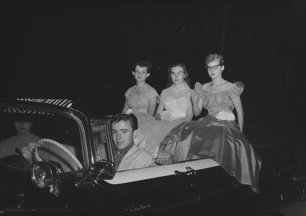 car, Iowa, IA, parade, United States, Photos, historic, Motorized Vehicles, Coon Rapids, history, homecoming, Entertainment, ia, Coon Rapids Enterprise, Children, dress