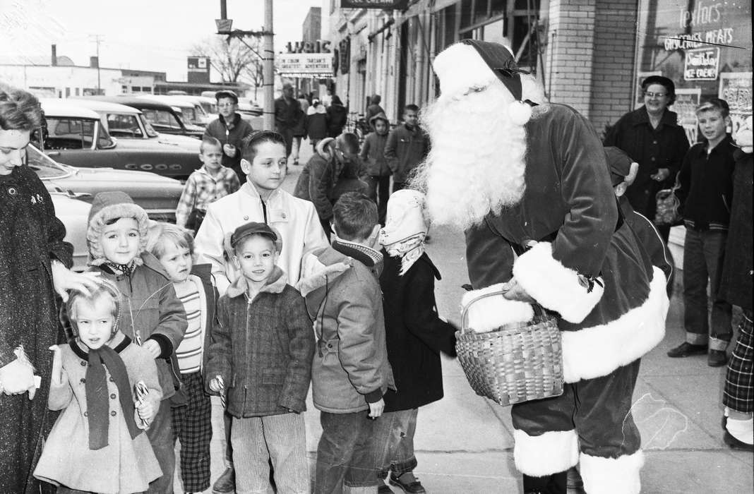 Portraits - Group, bonnet, santa claus, Holidays, history, Photos, winter coat, Children, Iowa, IA, Motorized Vehicles, United States, ia, Main Streets & Town Squares, Coon Rapids Enterprise, historic, smile, children, cars, Coon Rapids
