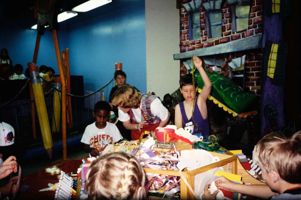 ia, People of Color, Iowa, Leisure, Coon Rapids Enterprise, Children, United States, crafts, field trip, Travel, second grade missouri trip, Schools and Education, history, Photos, historic, missouri trip, MO, school trip