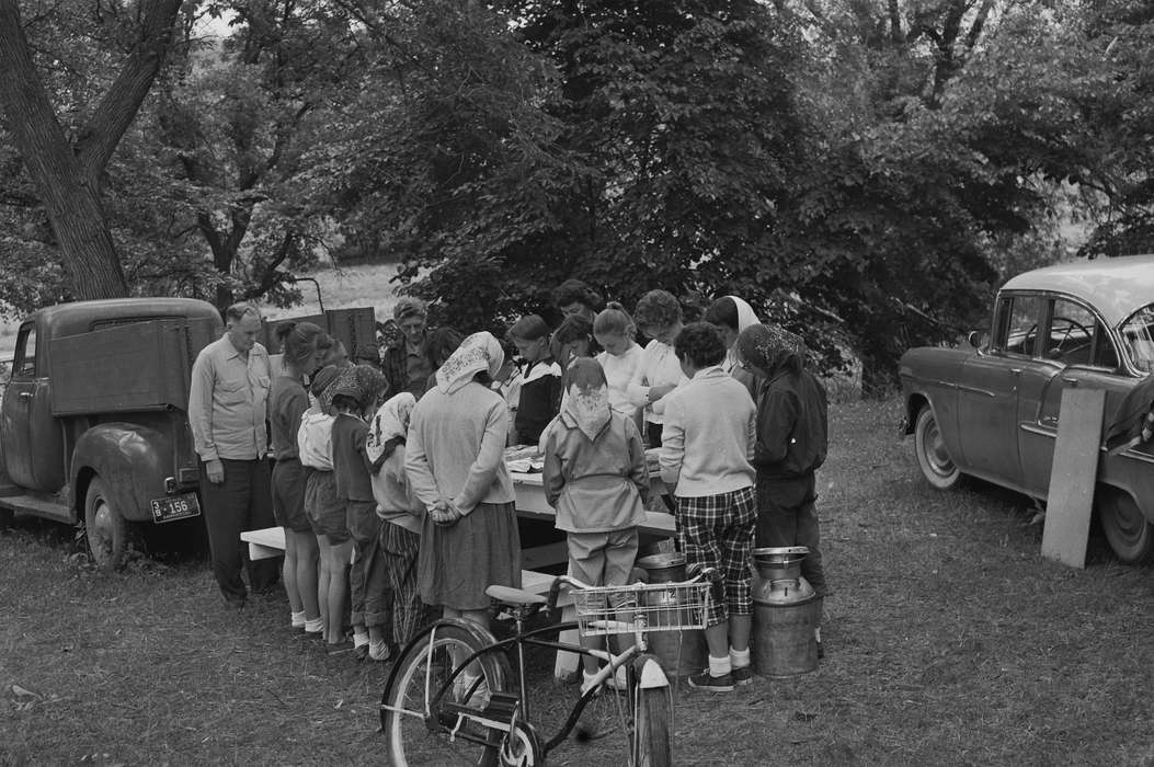IA, bonnets, historic, Coon Rapids, children, cars, prayer, Leisure, Iowa, Religion, United States, Photos, adults, 4th of july, bicycle, Holidays, history, ia, Coon Rapids Enterprise, Children
