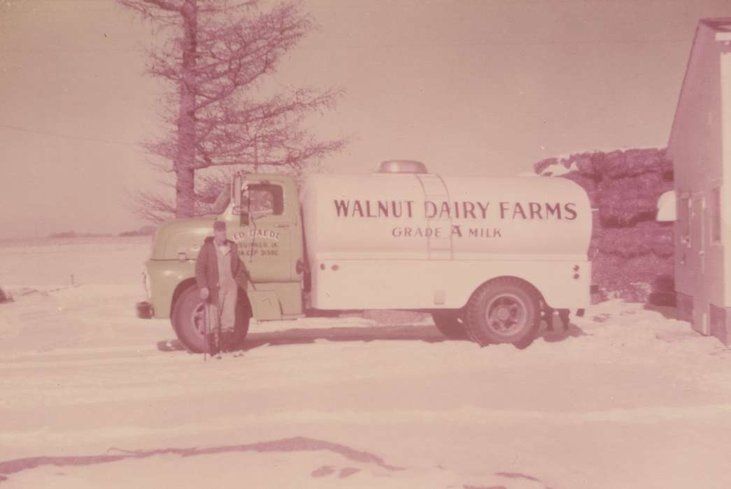 Iowa, Iowa History, Gaede, Russell, Labor and Occupations, Sumner, IA, snow, Motorized Vehicles, Portraits - Individual, history of Iowa, Winter, truck, dairy