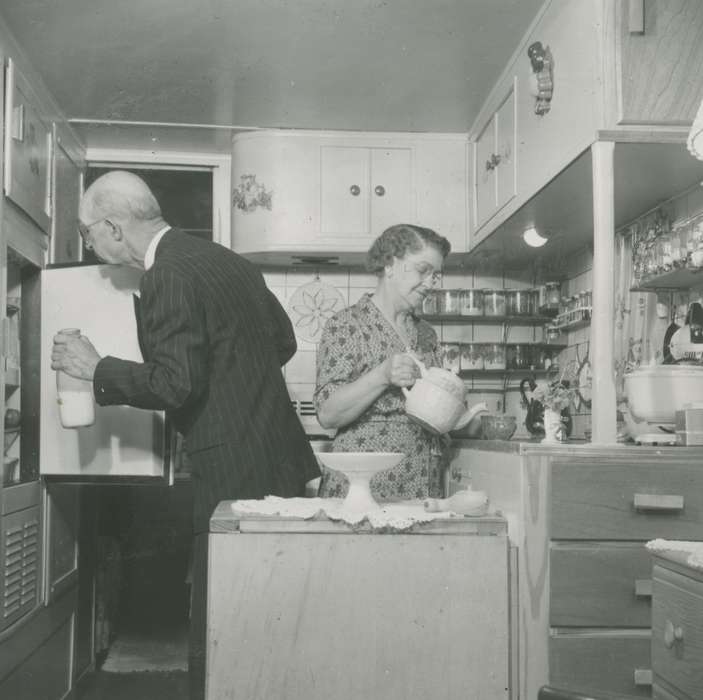 milk, teapot, Britt, IA, Iowa History, mid century, history of Iowa, kitchen, cabinets, McMurray, Doug, Homes, Iowa