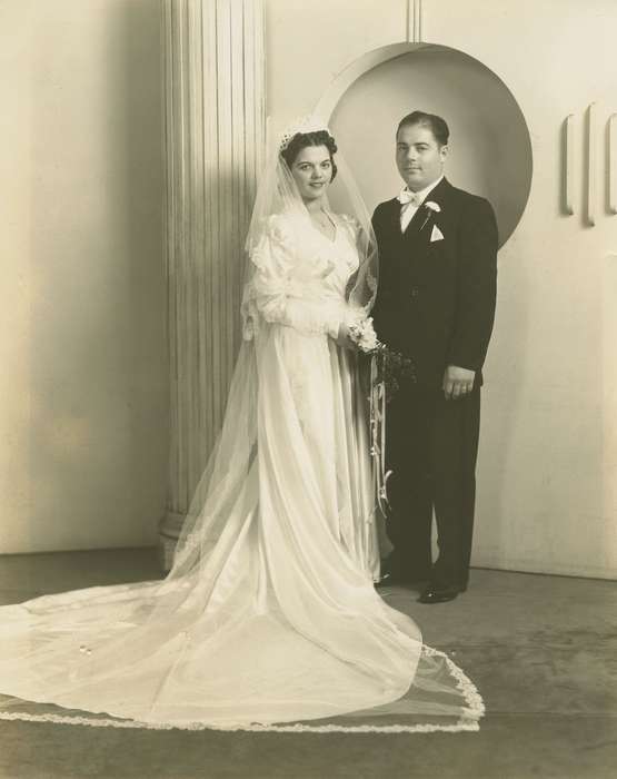 wedding dress, Iowa, Campopiano Von Klimo, Melinda, tuxedo, Iowa History, history of Iowa, Des Moines, IA, italian american, Weddings