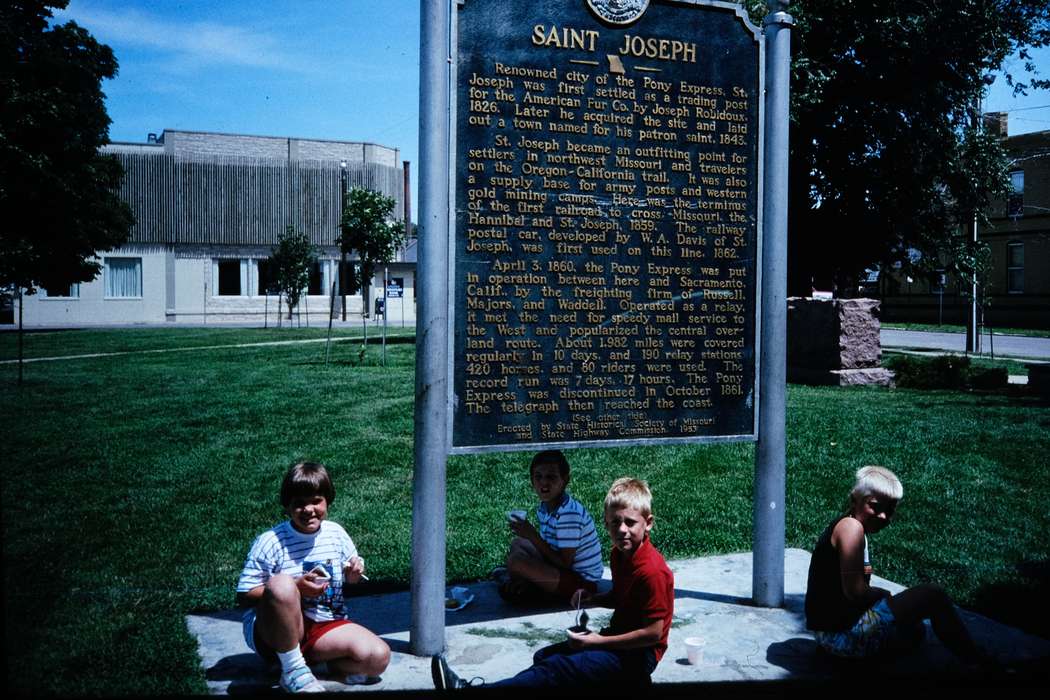 ia, second grade missouri trip, Iowa, history, Photos, Kansas City, Coon Rapids Enterprise, Children, missouri trip, Food and Meals, historic, United States, MO, school trip