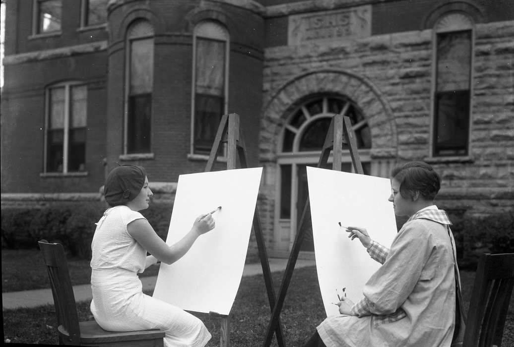 painting, Iowa History, Schools and Education, UNI Special Collections & University Archives, Iowa, iowa state teachers college, Cedar Falls, IA, easel, art, uni, paint brush, history of Iowa, university of northern iowa