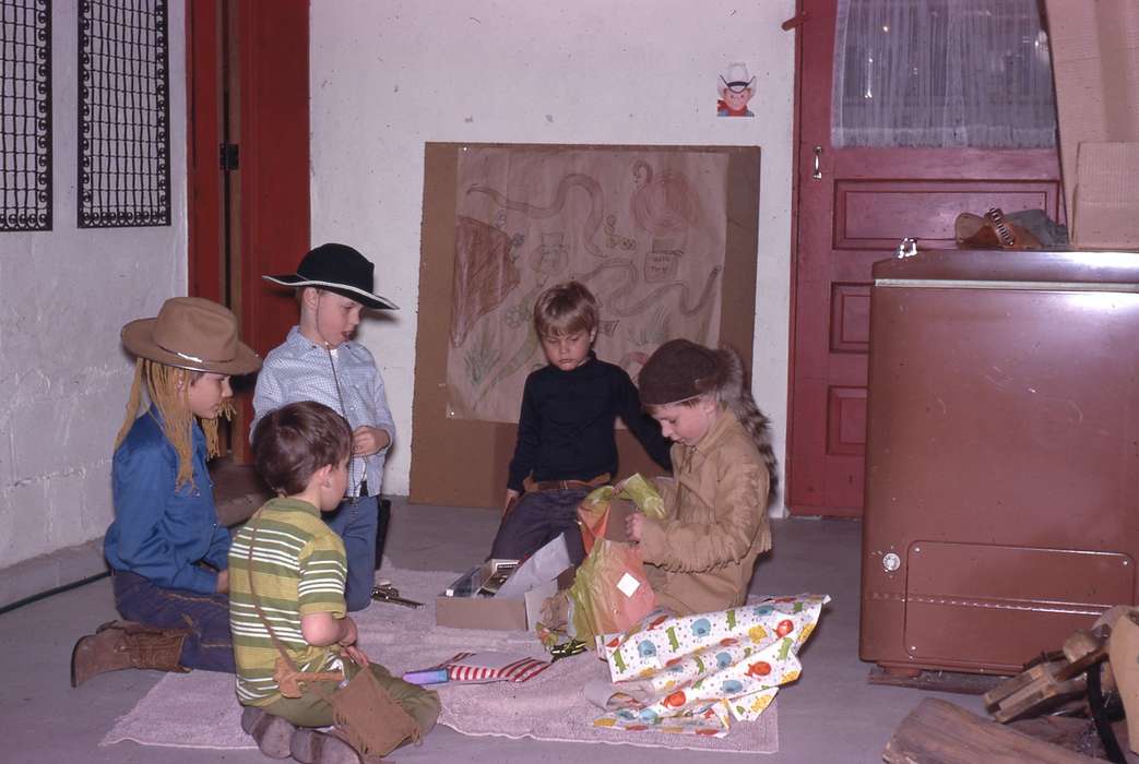 cowboy costume, Iowa, Children, Zischke, Ward, Iowa History, IA, present, history of Iowa