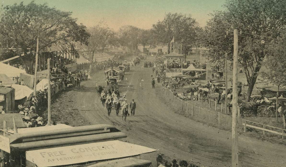 parade, dirt road, Iowa, horse, Waverly Public Library, Animals, Motorized Vehicles, stands, horse and buggy, Iowa History, history of Iowa, Fairs and Festivals, horse carriage, Cities and Towns