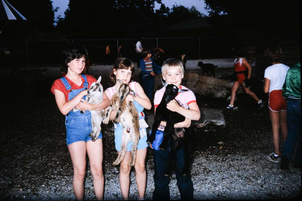 goat, MO, Schools and Education, second grade missouri trip, historic, petting zoo, history, school trip, Children, Iowa, Portraits - Group, Animals, Coon Rapids Enterprise, Photos, ia, United States, missouri trip