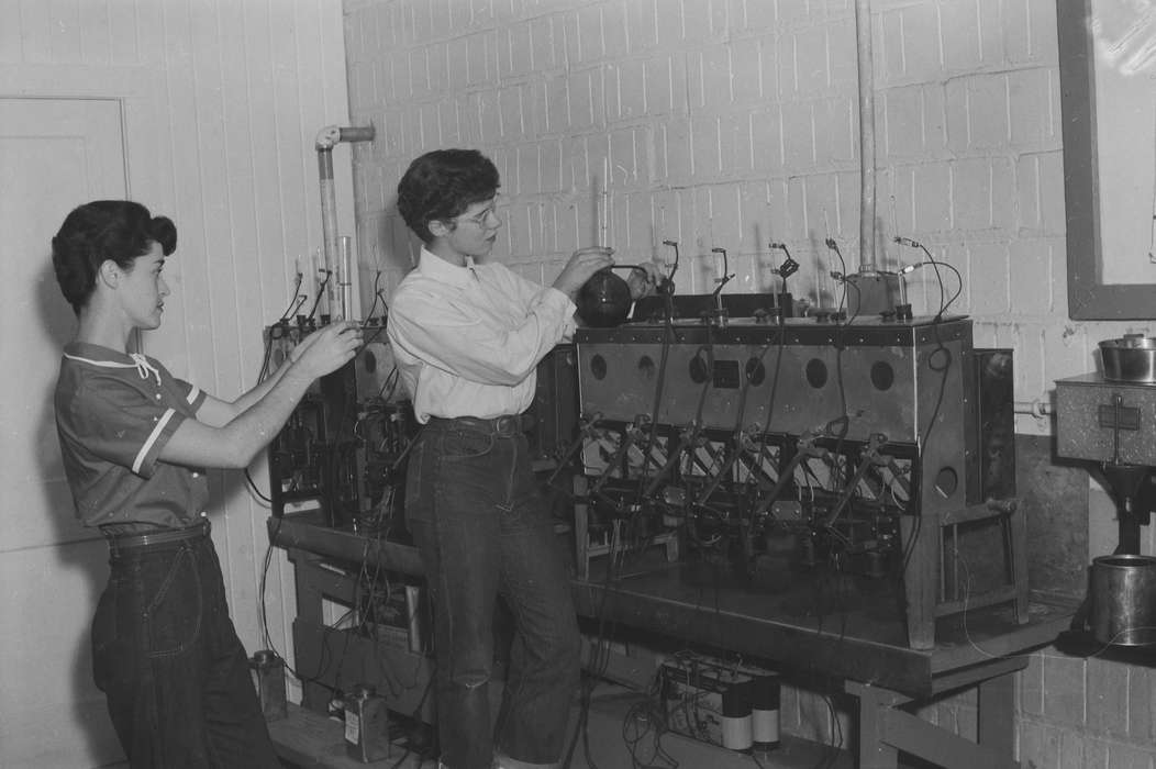 Iowa, machinery, IA, United States, Photos, historic, Labor and Occupations, Coon Rapids, history, machine, ia, agricultural machinery, Coon Rapids Enterprise