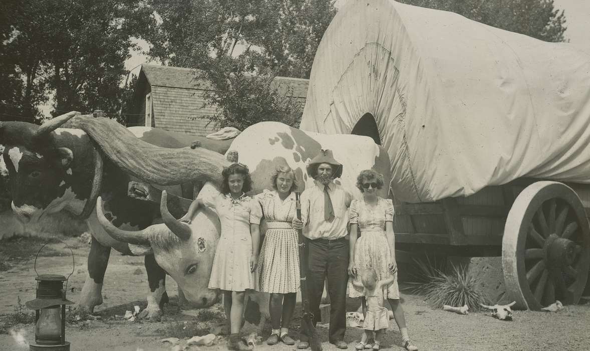 wagon, history of Iowa, North Platte, NE, McMurray, Doug, Travel, costume, Portraits - Group, Iowa, Iowa History, Families, covered wagon, ox, silly, oxen
