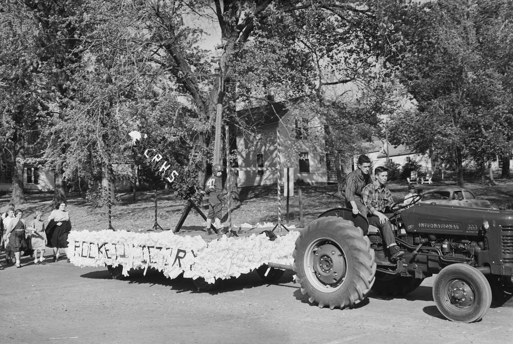 Iowa, IA, parade, United States, Photos, historic, Coon Rapids, history, homecoming, Entertainment, parade float, ia, Coon Rapids Enterprise, Children, tractor