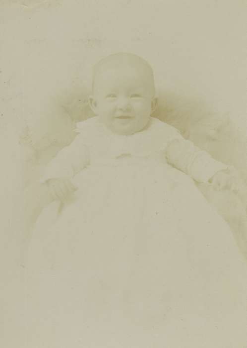 Olsson, Ann and Jons, lace, Portraits - Individual, cabinet photo, Perry, IA, Children, Iowa, Iowa History, history of Iowa, baby