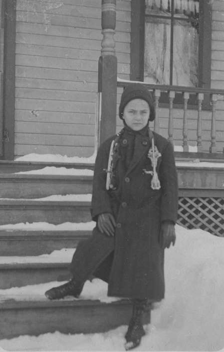 Winter, Children, IA, Portraits - Individual, snow, history of Iowa, Iowa History, Iowa, King, Tom and Kay