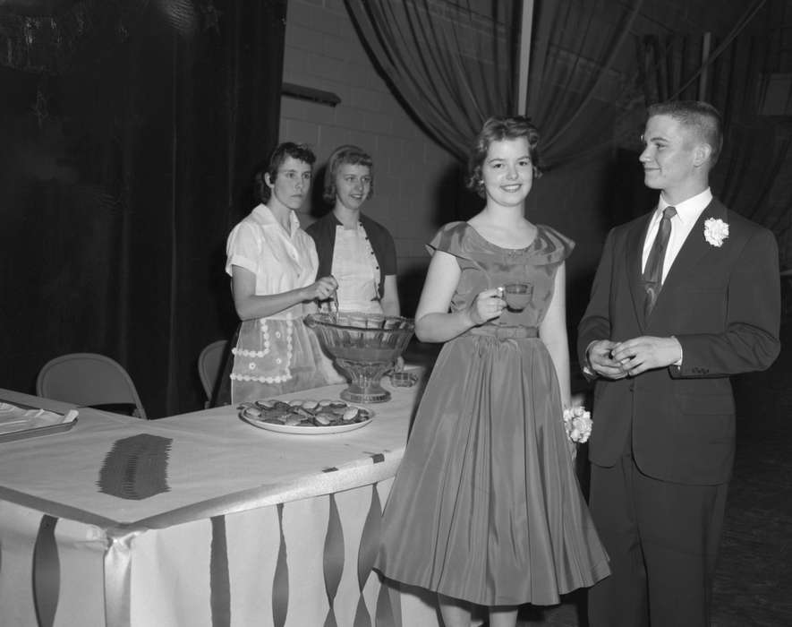 Washington Evening Journal, high school students, prom, Portraits - Group, Schools and Education