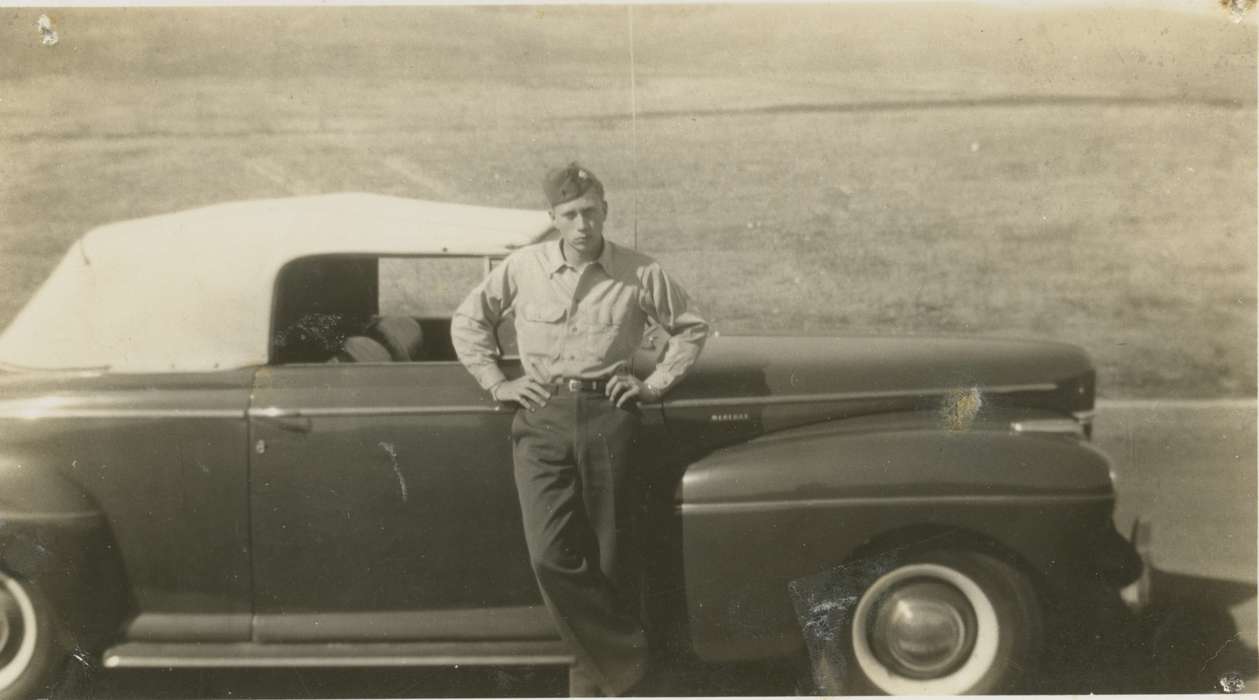 Military and Veterans, uniform, car, Richland, IA, Adam, Andrew, Portraits - Individual, Iowa History, Iowa, Motorized Vehicles, history of Iowa