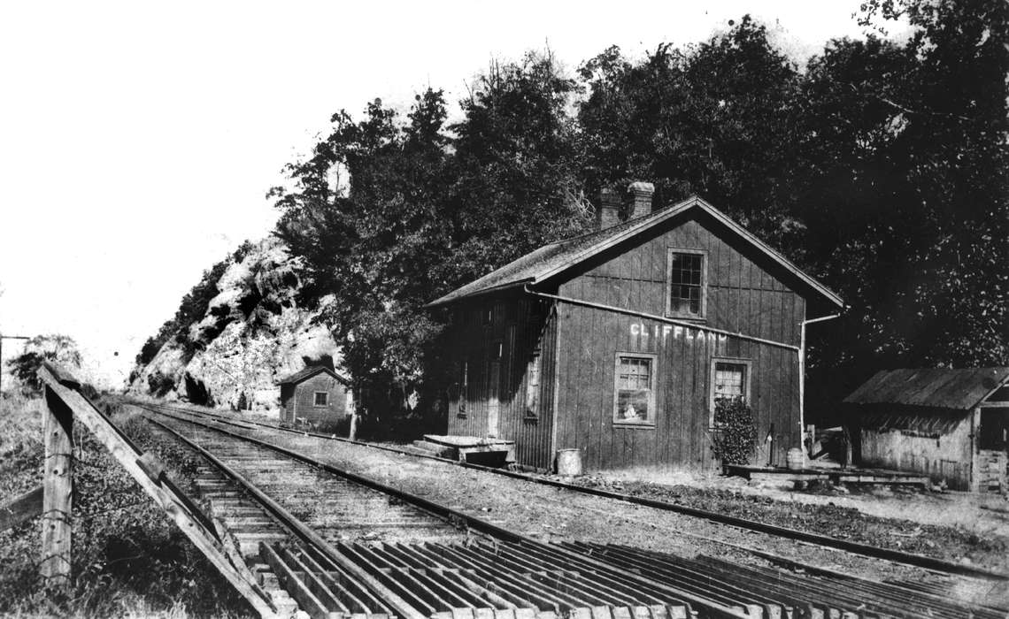 Train Stations, rail road, Lemberger, LeAnn, Ottumwa, IA, history of Iowa, Iowa, Iowa History