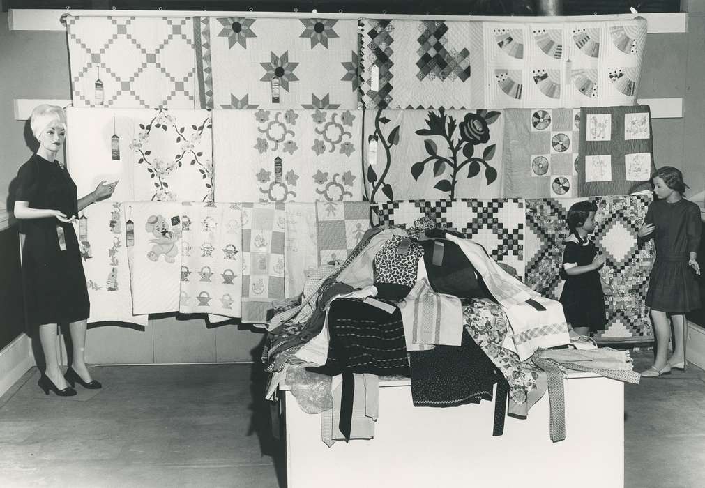 quilt, history, Photos, cattle congress, Black Hawk, IA, ia, historic, United States, Grout Museum of History and Science, display, Waterloo, Iowa, mannequin, national cattle congress