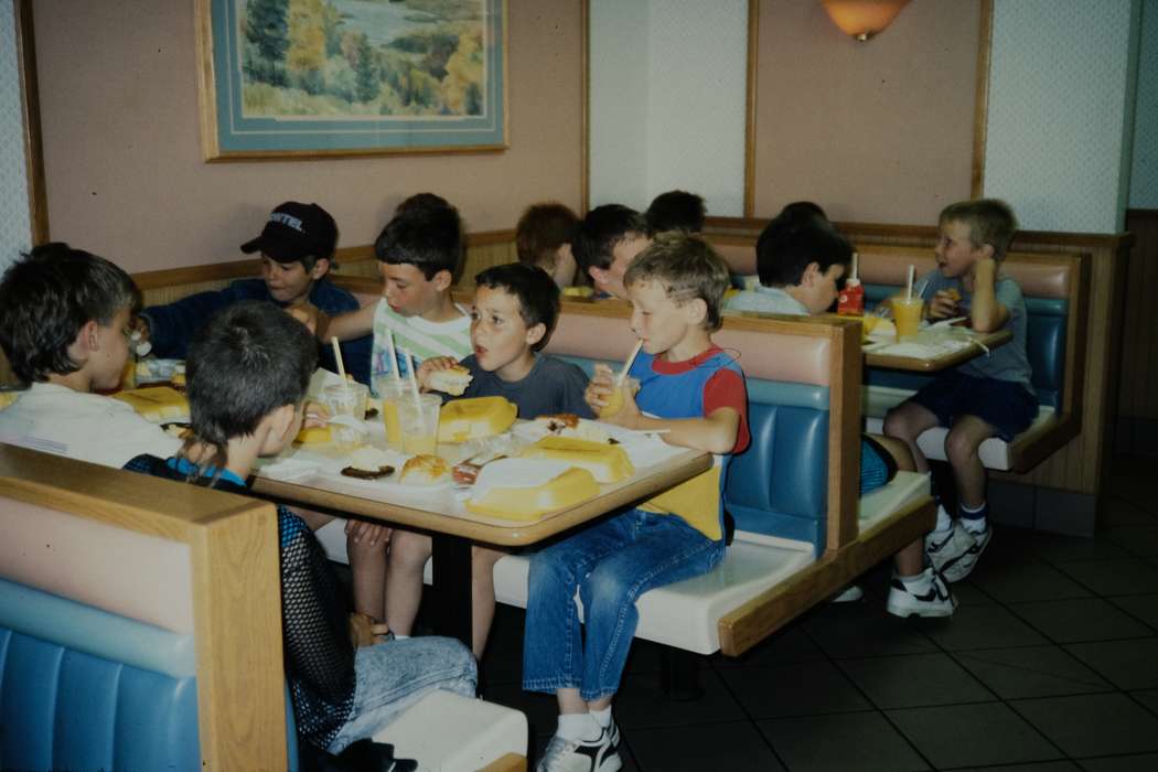 ia, second grade missouri trip, Schools and Education, Iowa, history, Photos, Coon Rapids Enterprise, historic, missouri trip, Food and Meals, United States, MO, school trip