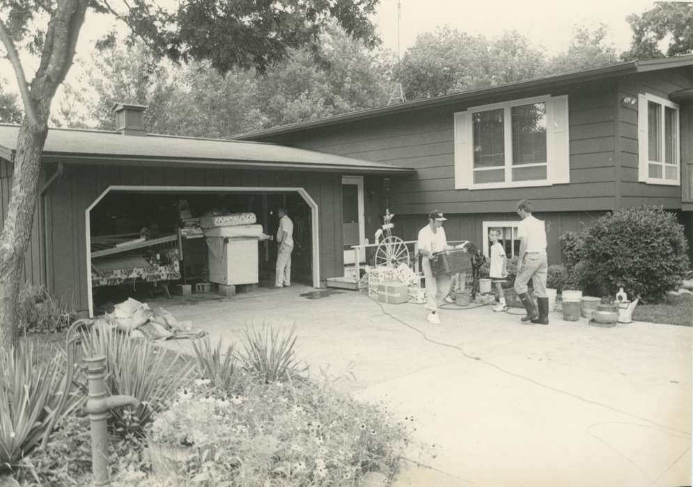 history of Iowa, garage, cleaning, Portraits - Group, Waverly Public Library, Iowa, Waverly, IA, Labor and Occupations, Homes, Iowa History, flowers, water pump