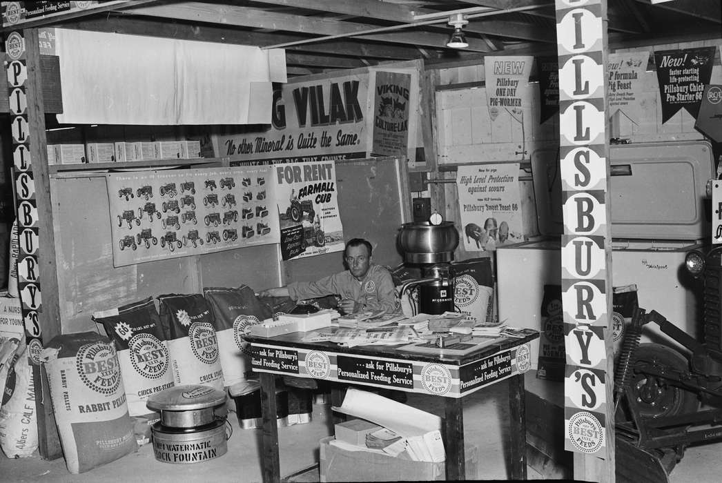 Farming Equipment, Coon Rapids, Photos, Coon Rapids Enterprise, history, ia, IA, Fairs and Festivals, Businesses and Factories, Portraits - Individual, Iowa, Labor and Occupations, historic, United States
