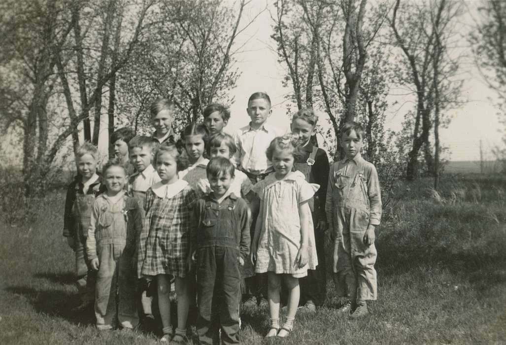 Hansen, Viola, Iowa, Children, Iowa History, Portraits - Group, IA, history of Iowa, trees