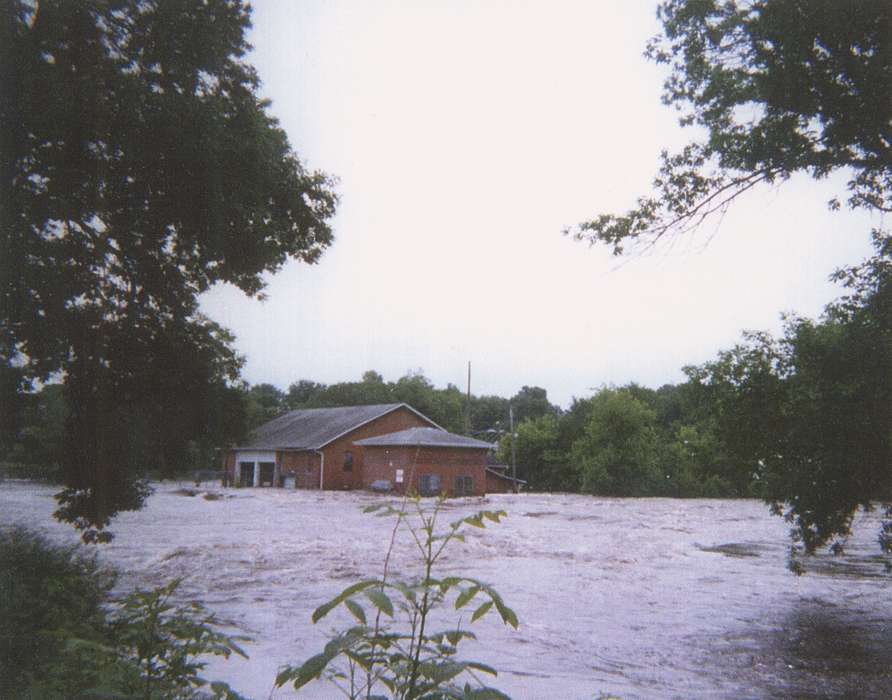 Floods, Iowa, Iowa History, Anamosa, IA, history of Iowa, Lakes, Rivers, and Streams, Hatcher, Cecilia, trees, house