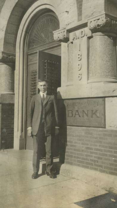 suit, bank, Portraits - Individual, Iowa History, history of Iowa, Businesses and Factories, McMurray, Doug, Labor and Occupations, banker, Iowa, Webster City, IA