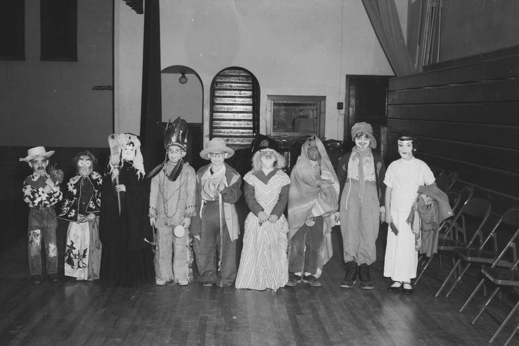 redface, Iowa, IA, United States, stereotype, Photos, historic, caricature of native american, costume, Holidays, Coon Rapids, Coon Rapids Enterprise, history, ia, stereotype of american indian, Children, stereotype of native american