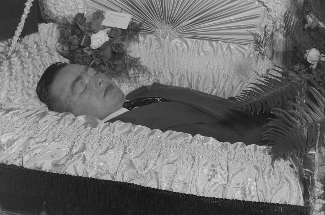 casket, body, United States, history, funeral, ia, Photos, Coon Rapids Enterprise, historic, Cemeteries and Funerals, Iowa, IA, Coon Rapids