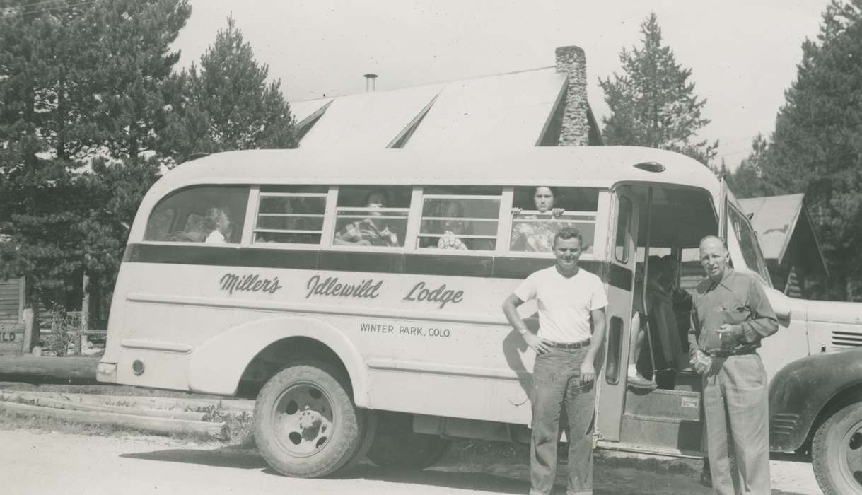 ford bus, Iowa, Portraits - Group, Winter Park, CO, Motorized Vehicles, McMurray, Doug, Iowa History, history of Iowa, Travel, bus