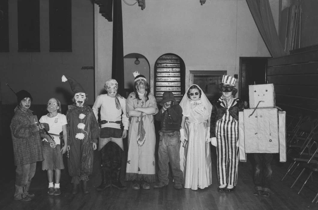 redface, Iowa, IA, United States, stereotype, Photos, historic, caricature of native american, costume, Holidays, Coon Rapids, Coon Rapids Enterprise, history, ia, stereotype of american indian, Children, stereotype of native american