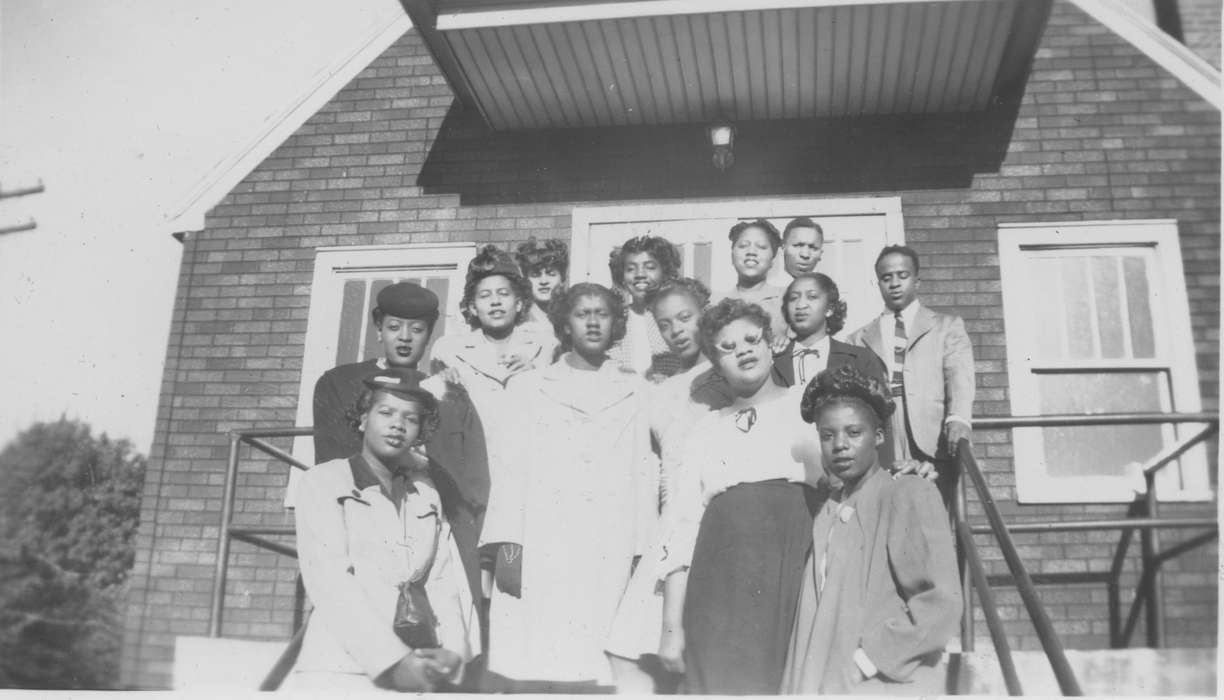 Religious Structures, Henderson, Jesse, Iowa, choir, People of Color, african american, Iowa History, Portraits - Group, Waterloo, IA, Religion, history of Iowa