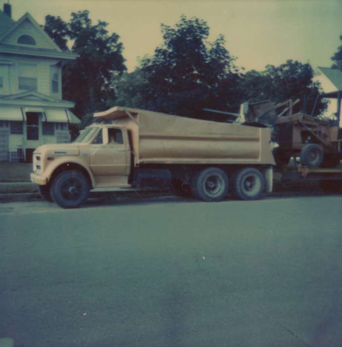 dump truck, Powers, Janice, Iowa History, Iowa, Central City, IA, history of Iowa, Motorized Vehicles, truck