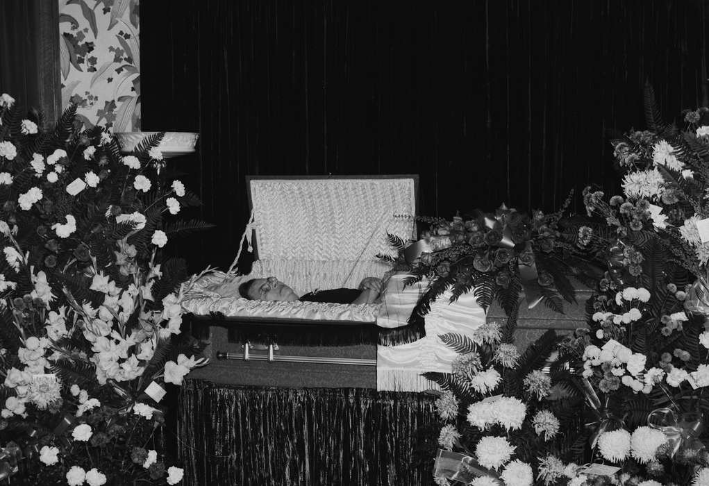 casket, body, United States, history, funeral, flowers, ia, Photos, Coon Rapids Enterprise, historic, Cemeteries and Funerals, Iowa, IA, Coon Rapids
