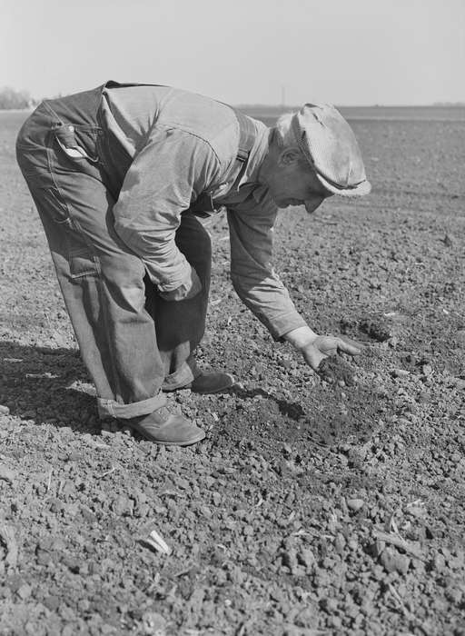 farmer, Iowa, soil, overalls, history of Iowa, Iowa History, Library of Congress, field