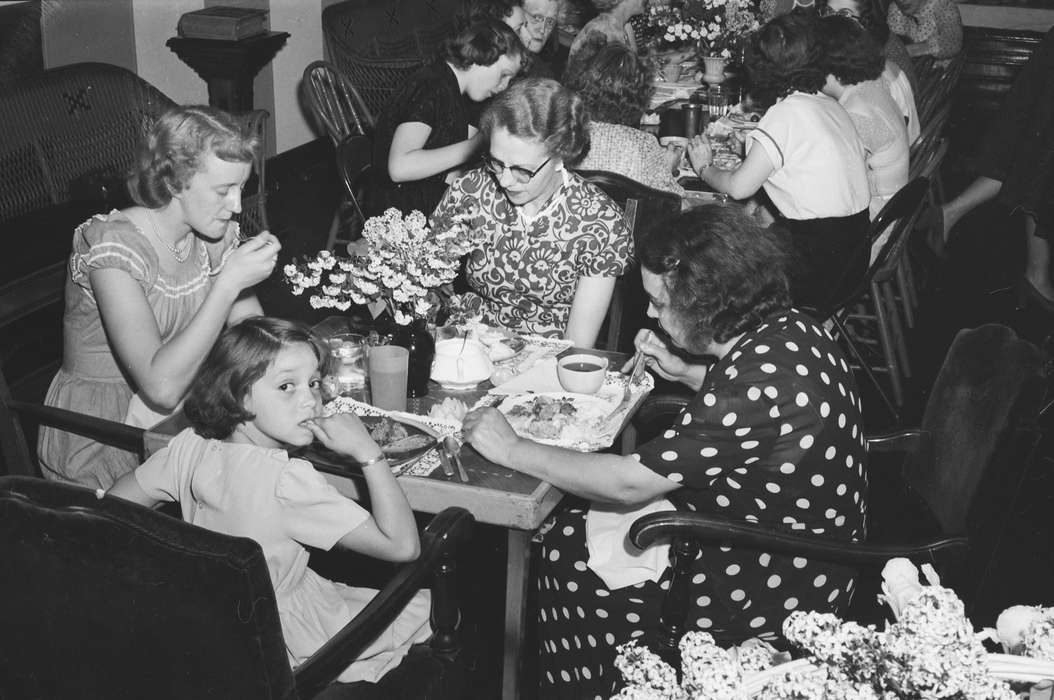 flowers, Iowa, IA, United States, Food and Meals, Photos, historic, Coon Rapids, Fairs and Festivals, history, banquet, ia, Coon Rapids Enterprise, Children
