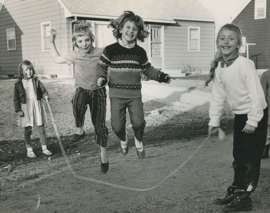 Children, Fort Dodge, IA, jump rope, Leisure, Iowa History, Camden, Shannon, Iowa, history of Iowa